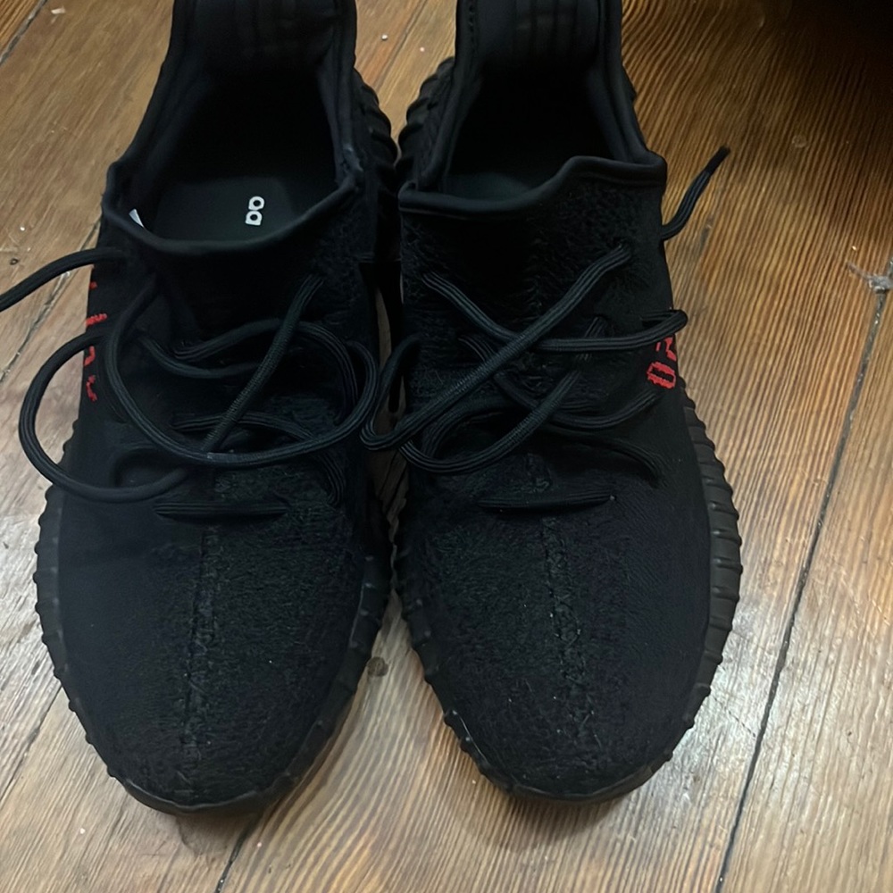 Yeezy 350 v2 in great condition worn once